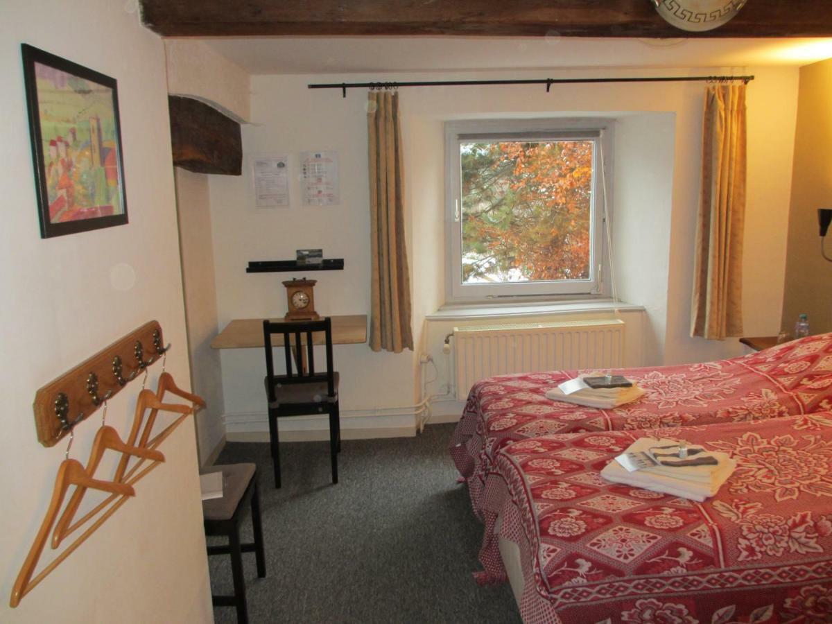 Bed and Breakfast La Fermette Blanche Nadrin Экстерьер фото